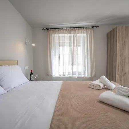 Apartment Samprinos