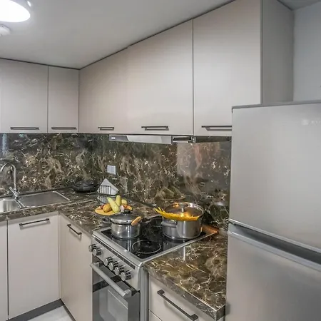 Samprinos Apartment *